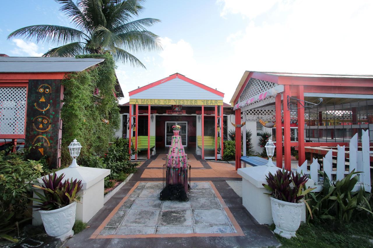 Nettie'S Different Of Nassau Casuarina'S Hotel Exterior photo